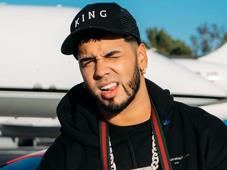 Anuel AA: the kiss he did not give to a fan
