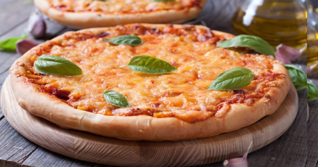 Pizza de queijo no po nuvem: easy and with few ingredients