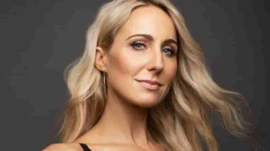 All the Way To Know Who is Nikki Glaser Boyfriend? What’s going on in her dating life?