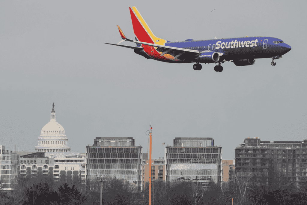 Southwest Airlines warns of further flight disruptions as the collapse attracts government inquiry