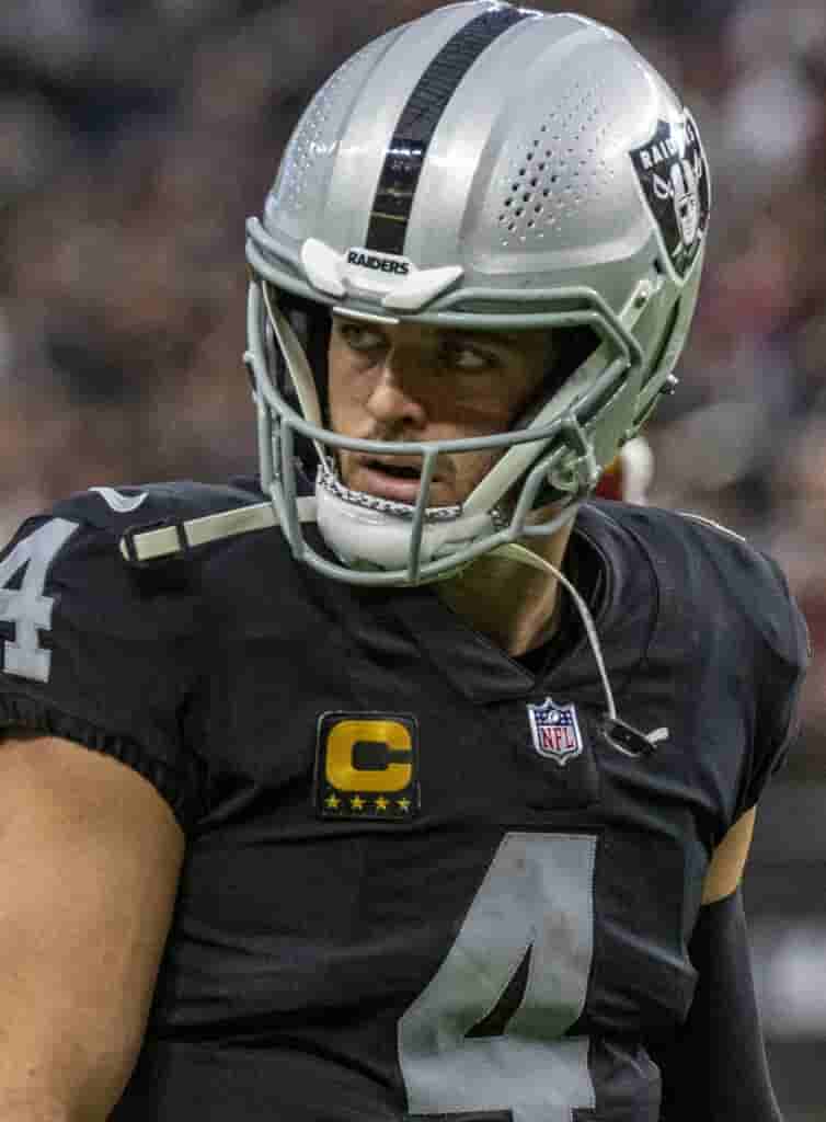 The Raiders’ bench Derek Carr takes a break from the team to avoid distractions
