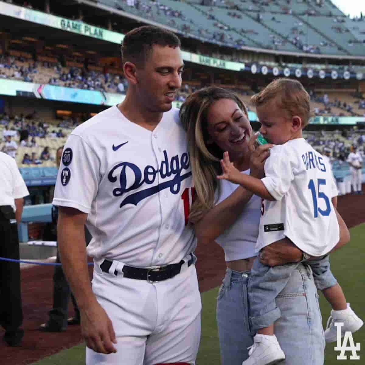 Who Is Nicole Breanna Rappaport, Austin Barnes Wife? Kids