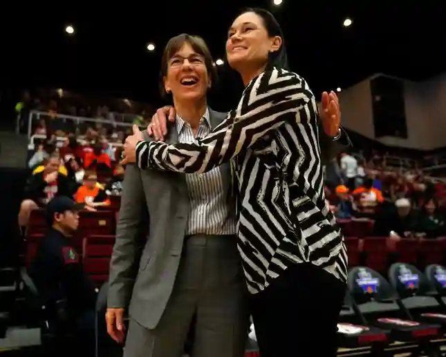 Tara Vanderveer Is She Married? Find Out Who Tara Vanderveer’s Partner