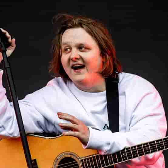 Lewis Capaldi Fighting to Form New Relationships